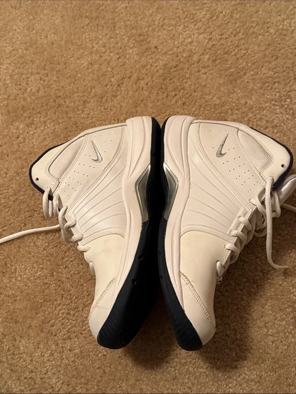 Nike Men’s Overplay VI White and Navy High-Top Athletic Shoes Size 9